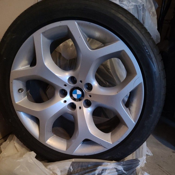 Wheel and tire combo